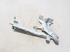 VOLVO XC90 (2015–2024) Hood hinge 31352879 - 3