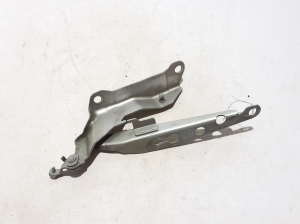 VOLVO XC90 (2002–2014) Hood hinge 30716882 - 2