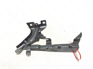 VOLVO XC90 (2015–2024) Hood hinge 31352878 - 3