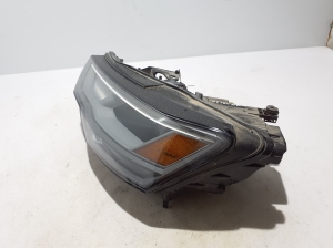 AUDI A6 C8 (2018–2025) Esituli 4K0941033B - 4