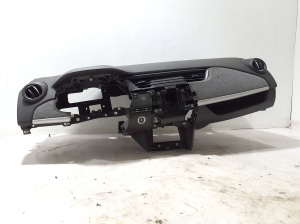 RENAULT Zoe (2012–2026) Armaturenbrett 681000607R - 3