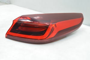 Rear corner light - 92402J7350