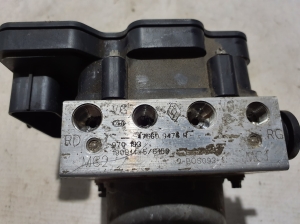 RENAULT Zoe (2012–2026) ABS unit 476609476R - 3