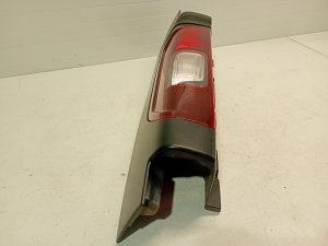 Opel Vivaro B (2014–2019) Hintere Eckleuchte und ihre Teile 93450971 - 3