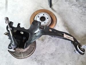 Ford Focus (2018–2026) Hinterradnabe und ihre Teile JX615A968 - 4