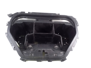 Staukasten unter der Motorhaube - LJ8B457A05