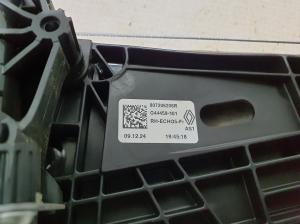RENAULT 5- I (2024–2026) Front door window regulator 807206206R - 3