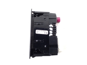 Mercedes Benz EQB X243 (2021–2026) USB-pesa A2478207502 - 3