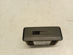 Opel Vivaro B (2014–2019) USB port 93452333 - 5