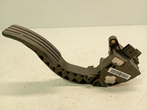 Opel Vivaro B (2014–2019) Gaspedal 180020024R - 3