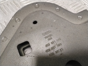 AUDI e-tron SUV (2018–2026) Front fender bracket 4KE821149 - 2