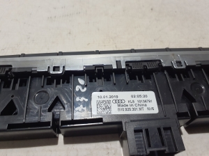 AUDI A3 8V (2012–2020) Hazard light switch 8V0925301MT - 4