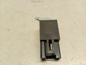 TOYOTA Avensis T27 (2008–2019) Other sensor 9098004179 - 4