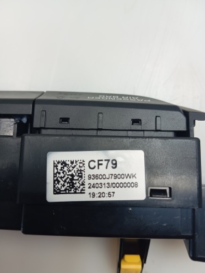 Kia XCEED I (2019–2026) Hazard light switch 93600J7900WK - 2