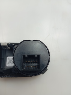 Kia XCEED I (2019–2026) Ignition switch 93500J7500WK - 2