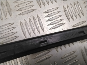 AUDI e-tron SUV (2018–2026) Windshield pillar outer molding 4KE854327 - 3