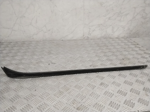 AUDI e-tron SUV (2018–2026) Windshield pillar outer molding 4KE854328 - 3
