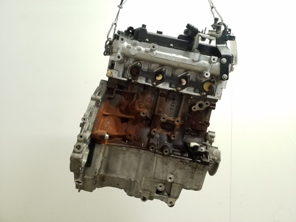 MERCEDES-BENZ A-Class W176 (2012-2018)  Голый двигатель A607951 20301518