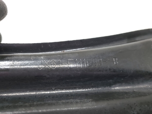 Ford Focus (2018–2026) Summuti hoidik JX61F111E50AB - 3