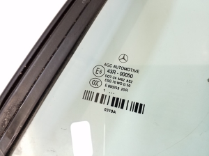 Mercedes Benz E-Class W207 (2009–2017) Seitenscheibe hinten (Karosserie) A2076700310 - 2