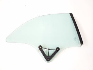 Rear quarter glass - A2076700410
