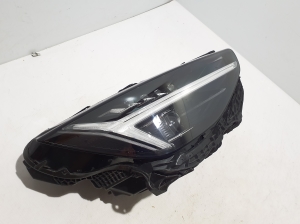 VOLVO XC40 (2017–2026) Esituli 32392325 - 8