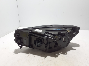 VOLVO XC40 (2017–2026) Esituli 32338909 - 8