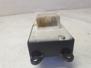 TOYOTA Yaris (1999–2005) Front door glass switch 0123J43 - 2