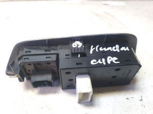 Hyundai Coupe III (2001–2009) Fensterheberschalter vorne 935702C500 - 2
