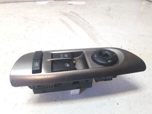 Hyundai Coupe III (2001–2009) Fensterheberschalter vorne 935702C500 - 4