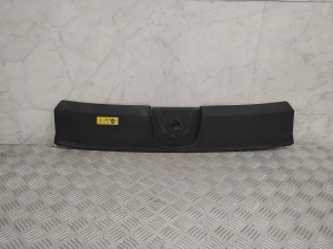 Trim under the hood - 4KE807081