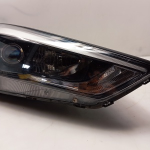 Hyundai Tucson (2015–2026) Esituli 92102D7210 - 5