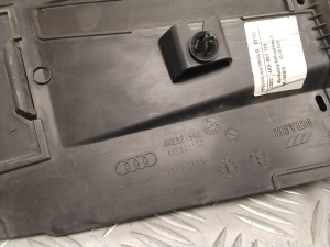 AUDI e-tron SUV (2018–2026) Kapotialune kate 4KE821942 - 3