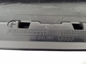 AUDI e-tron SUV (2018–2026) Vidējā statņa ārējā apdare 4KE837902 - 2
