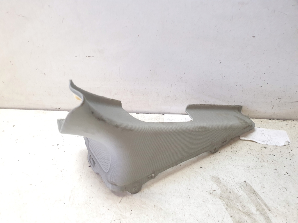 AUDI A7 (2010–2018) Tagumise toe sisekujundus 4G8867246A AUDI A7 (2010–2018) Tagumise toe sisekujundus 4G8867246A