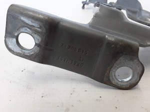  Engine cover hinge 