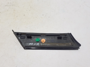 RENAULT 5- I (2024–2026) Rear quarter window outer molding 833800103R - 3