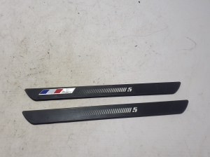 Inner sill trim - 8201754033
