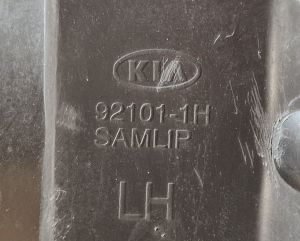 Scheinwerfer vorne - 921011H