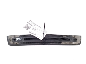 AUDI e-tron SUV (2018–2026) Inner sill trim 4KE853375A - 3