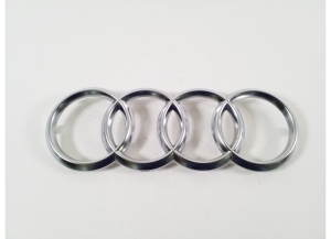 AUDI e-tron SUV (2018–2026) Emblem 4KE853605