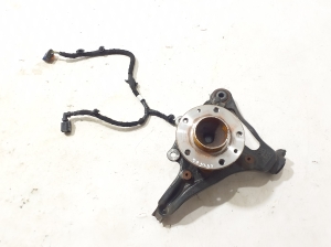   Rear wheel hub  -  