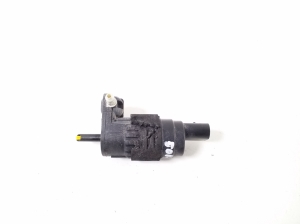 AUDI e-tron SUV (2018–2026) Front windshield washer pump 8K9955647 - 3