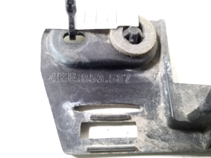 Halterung für die hintere Kotflügelverkleidung - 4KE853587