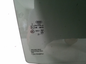 AUDI e-tron SUV (2018–2026) Aizmugurējo sānu durvju stikls 4KE845206A - 3