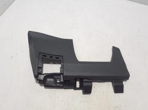   Other dashboard part  - 689218877R 
