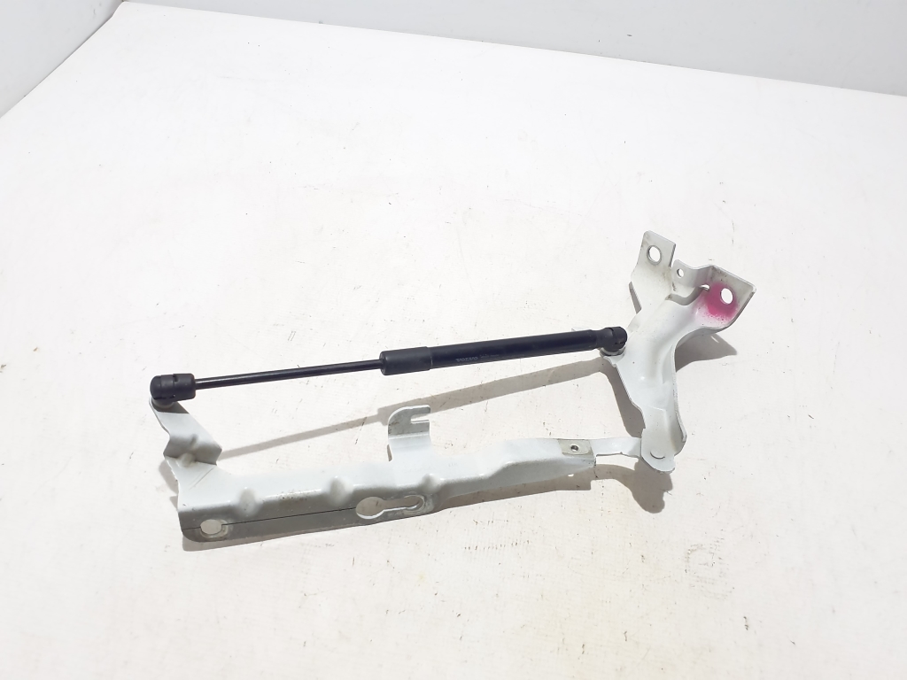 VOLVO XC90 (2015–2024) Hood hinge 31352879 VOLVO XC90 (2015–2024) Hood hinge 31352879