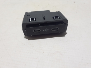   USB port  - 284H36611R 
