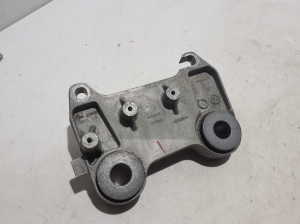 RENAULT 5- I (2024–2026) Engine bracket 112123727R - 2