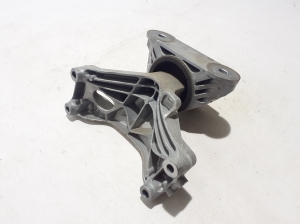 RENAULT 5- I (2024–2026) Engine bracket 112864712R - 4
